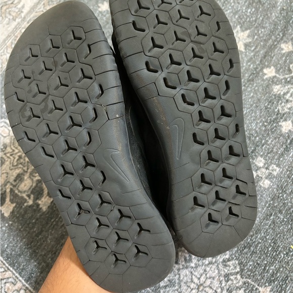 Nike Free Run Sneakers - Picture 6 of 10